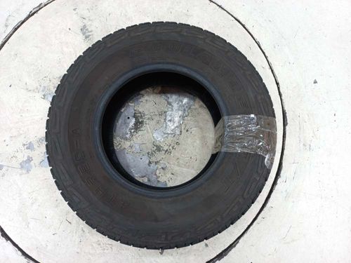 PNEU ECOLANDER 235/75R15  R