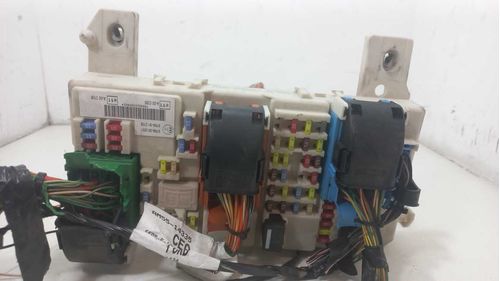 CAIXA DE FUSIVEIS FORD FOCUS 2.0 16V  2.0 2013