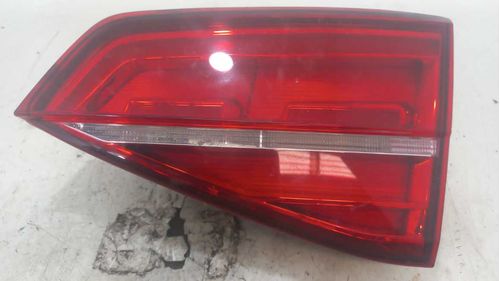 LANTERNA DA TAMPA DIREITA VOLKSWAGEN JETTA 2.0 2016