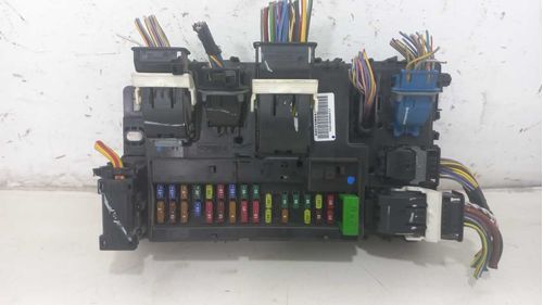 CAIXA DE FUSIVEIS FORD FUSION 2.0 2015