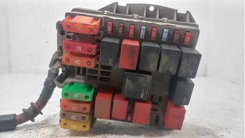 CAIXA DE FUSIVEIS FIAT IDEA 1.8L 2014