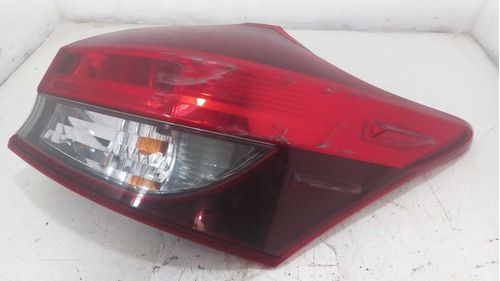 LANTERNA DIREITA TOYOTA YARIS 1.5 2023