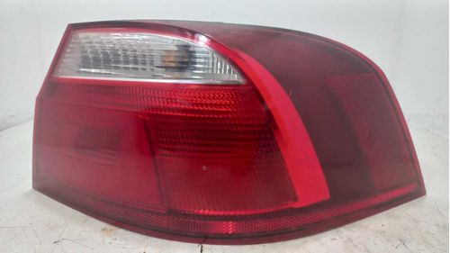 LANTERNA DIREITA VOLKSWAGEN VOYAGE 1.6 2015