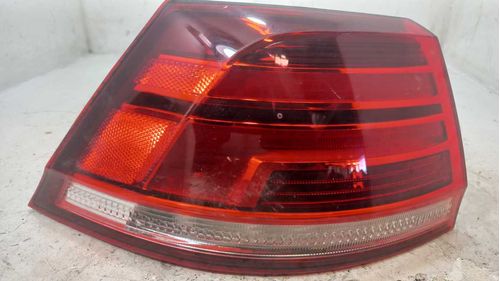 LANTERNA DIREITA VOLKSWAGEN GOLF VARIANT 1.4 2018